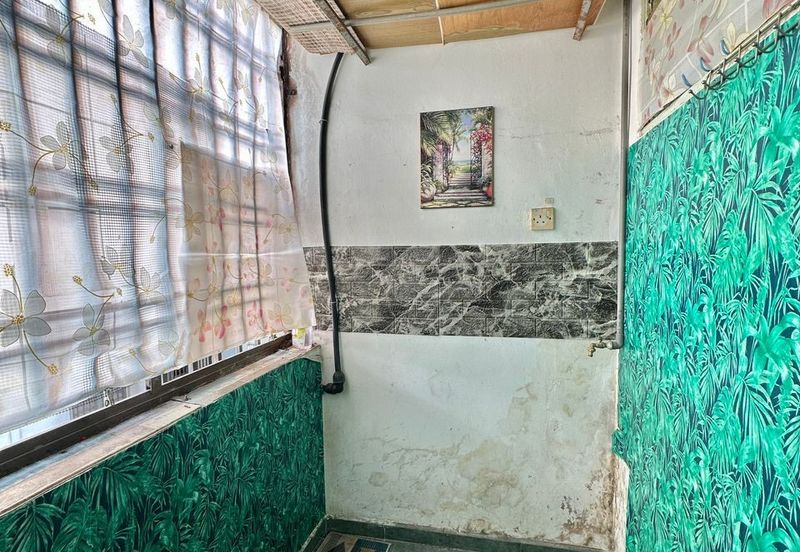 Sri Putra Apartments