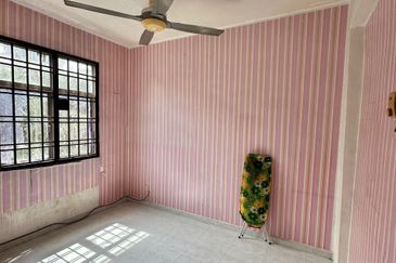 Sri Putra Apartments