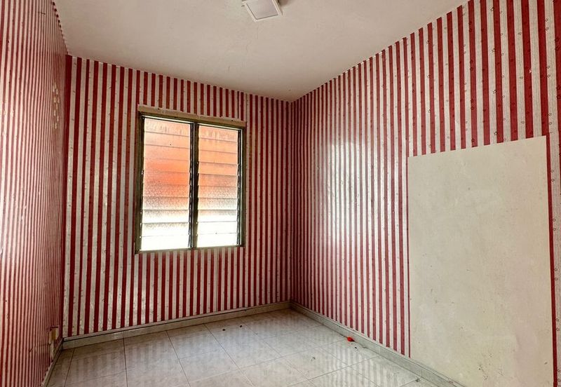 Sri Putra Apartments