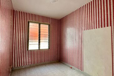 Sri Putra Apartments