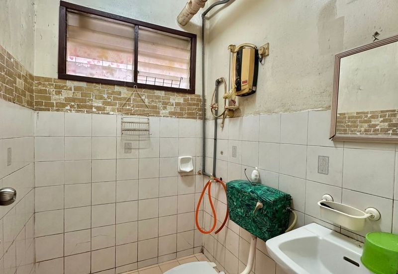 Sri Putra Apartments