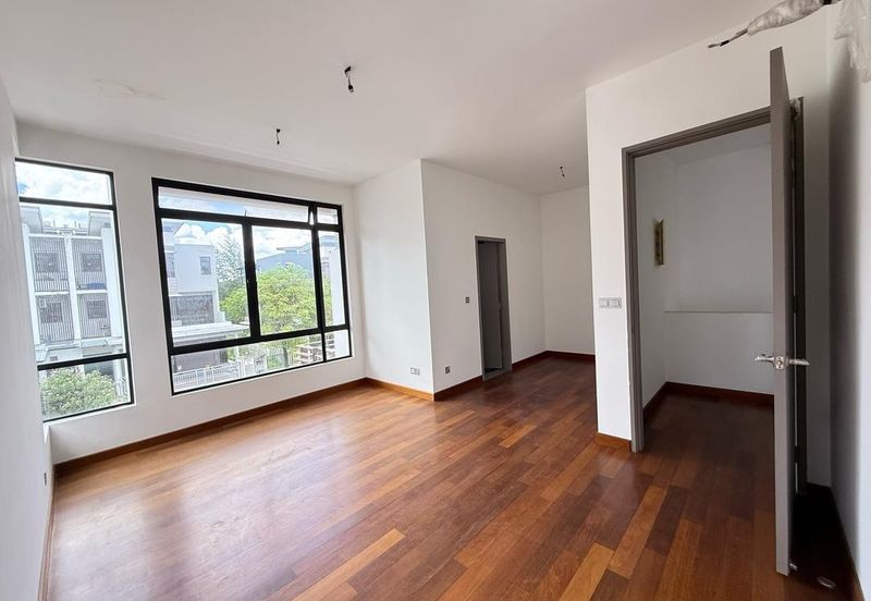 The Canal Garden South, Horizon Hills