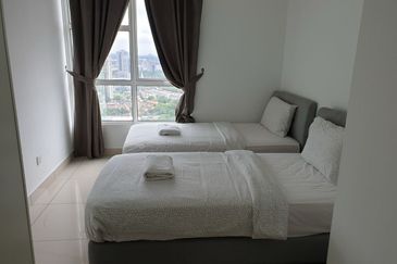 The Pinnacles (Pinnacle Tower)