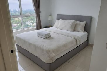 The Pinnacles (Pinnacle Tower)