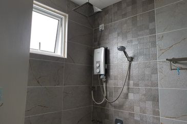 The Pinnacles (Pinnacle Tower)