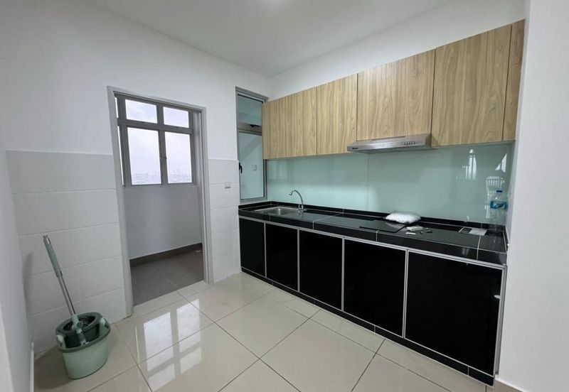 Meridin Bayvue Apartment