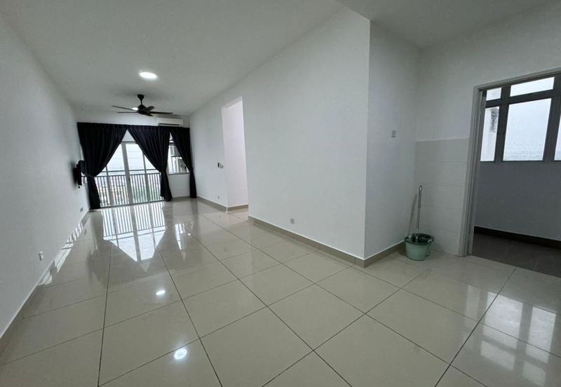 Meridin Bayvue Apartment