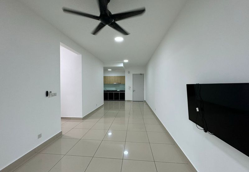 Meridin Bayvue Apartment