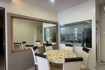 Dedaun Hijau (Greenfield Regency)