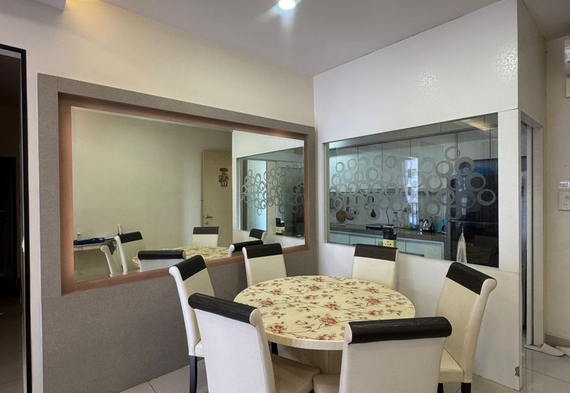 Dedaun Hijau (Greenfield Regency)