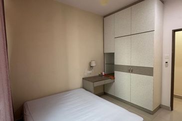 Dedaun Hijau (Greenfield Regency)