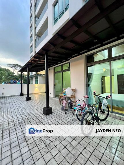 Molek Pine 3 Ground Floor Super Big Balcony Unit!!, Johor, Johor Bahru