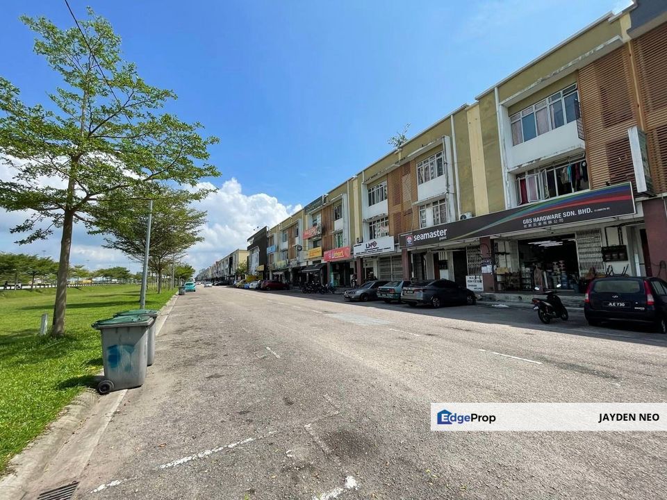 Sierra Perdana,Taman Rinting,Rare Unit,Good Condition,Facing mainroad , Johor, Masai