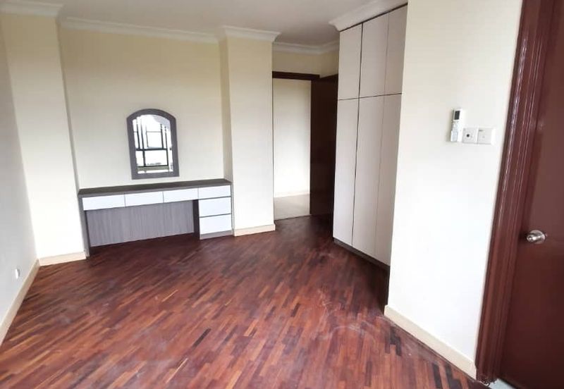 The Straits View, Bandar Baru Permas Jaya