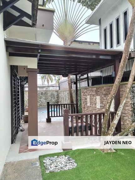 Taman Molek Double Storey Endlot Unit!! 24x75sqft with another 10ft land!!, Johor, Johor Bahru