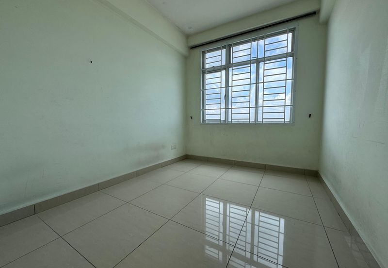 Eastbay Luxury Apartment