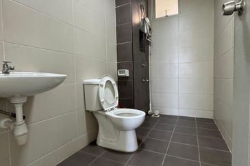 Eastbay Luxury Apartment