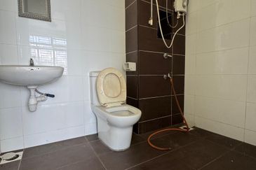 Eastbay Luxury Apartment