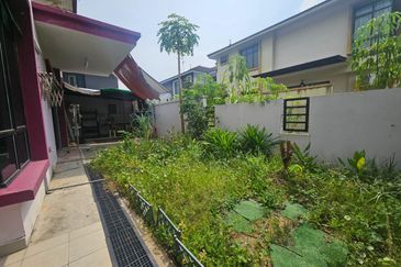 Maple Red, Adda Heights