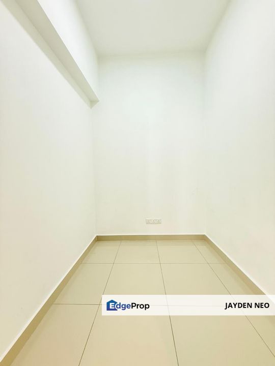 Tropez @ Danga Bay Jb Town Good Condition,Fully Furnished, Johor, Johor Bahru