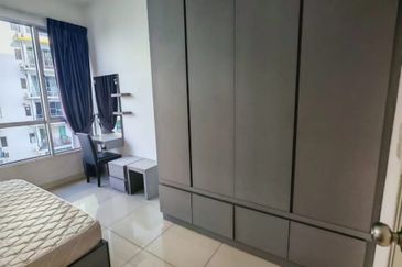 Dedaun Hijau (Greenfield Regency)