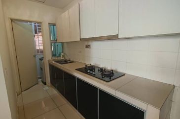 Dedaun Hijau (Greenfield Regency)