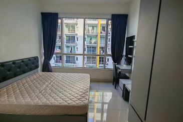 Dedaun Hijau (Greenfield Regency)