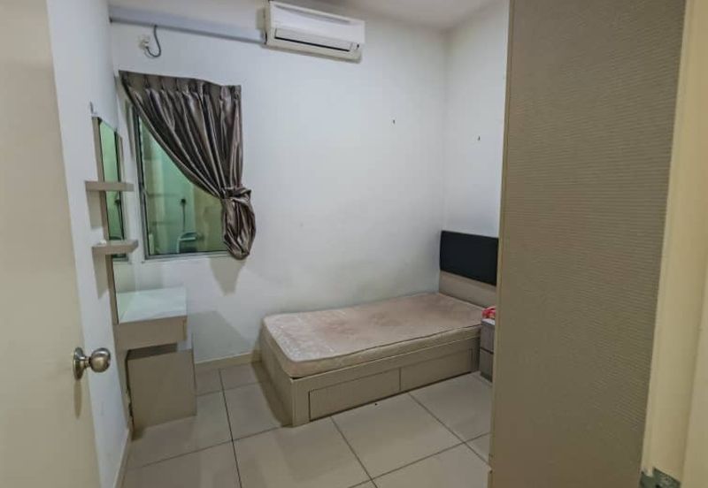 Dedaun Hijau (Greenfield Regency)