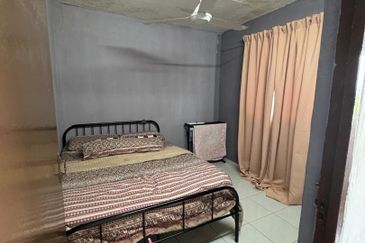 Flat Taman Ungku Tun Aminah