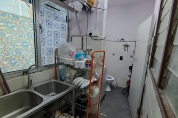 Flat Taman Ungku Tun Aminah