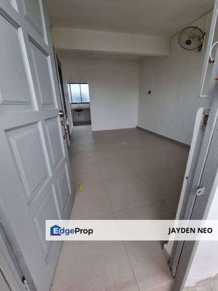 Tun Aminah Flat,low cost,Renovated Unit,Rare Unit,Good Condition, Johor, Johor Bahru