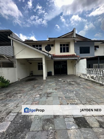 Taman Bukit Kempas 81200 Johor Bahru 大大间单位28x80 ，双层排楼，才卖你Rm500k，美美价钱!, Johor, Johor Bahru