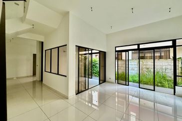 The Canal Garden South, Horizon Hills