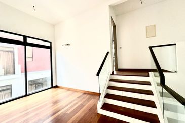 The Canal Garden South, Horizon Hills