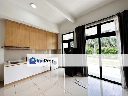 Sunway Citrine Lakehomes Link Townhouse, GNG, Renovated , Johor, 