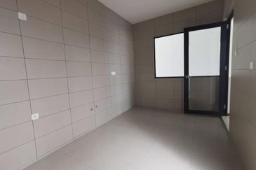 Senibong Cove Waterway Residences