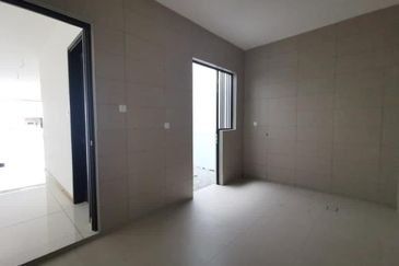 Senibong Cove Waterway Residences