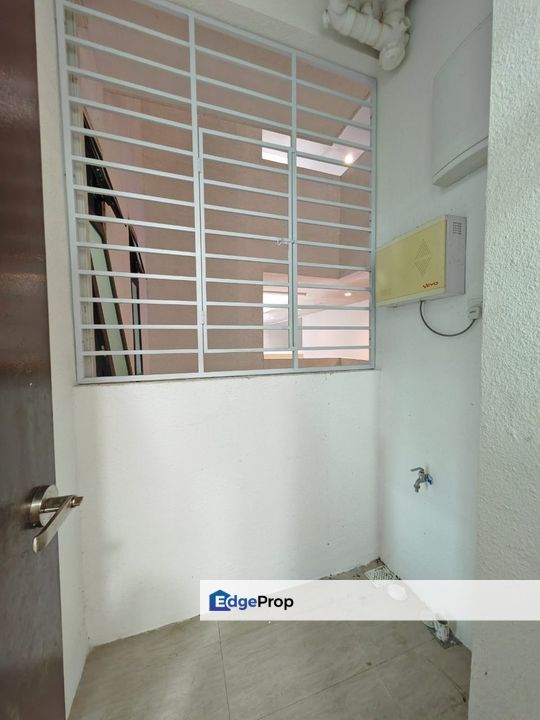 8scape Residence 8scapes Residences, Nice View, Cheapest unit with 3 bedroom bigger size unit, 2 bedroom got private bathroom, 2 nice car park lot, Johor, Johor Bahru