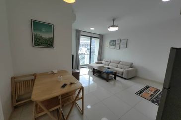 The M @ Medini Macrolink