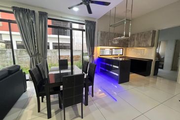 The Canal Garden South, Horizon Hills