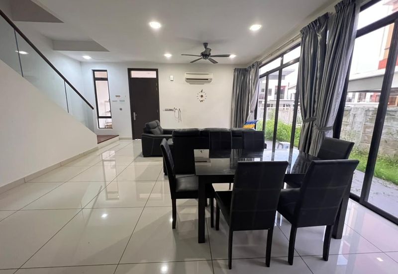 The Canal Garden South, Horizon Hills