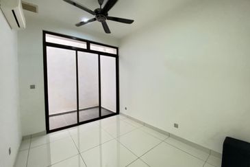 The Canal Garden South, Horizon Hills