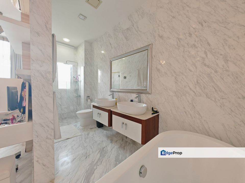 Nusa Sentral Nusas Sentrals, 2-Storey Terrace House
End Lot, GNG, Johor, 