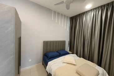 The M @ Medini Macrolink