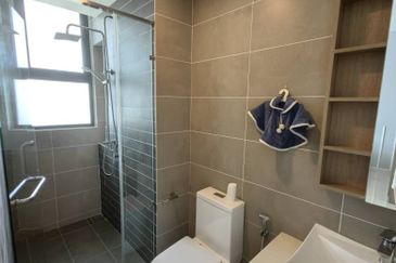 The M @ Medini Macrolink