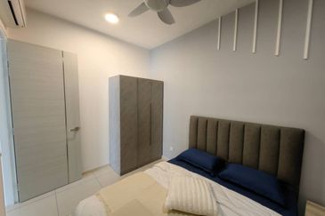 The M @ Medini Macrolink