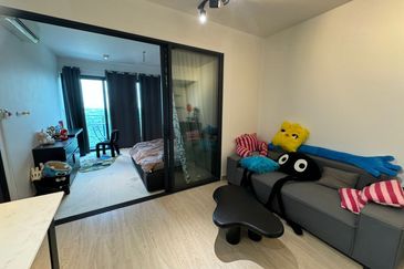 Almas Suites @ Puteri Harbour