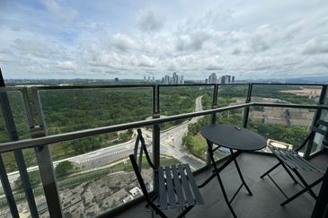 Almas Suites @ Puteri Harbour