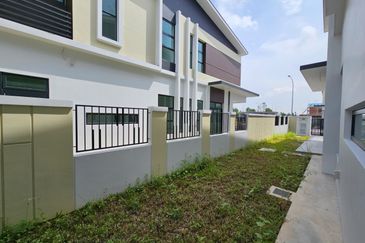 Taman Impian Emas (honeydale Residence)