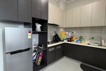 Baypoint @ Country Garden Danga Bay